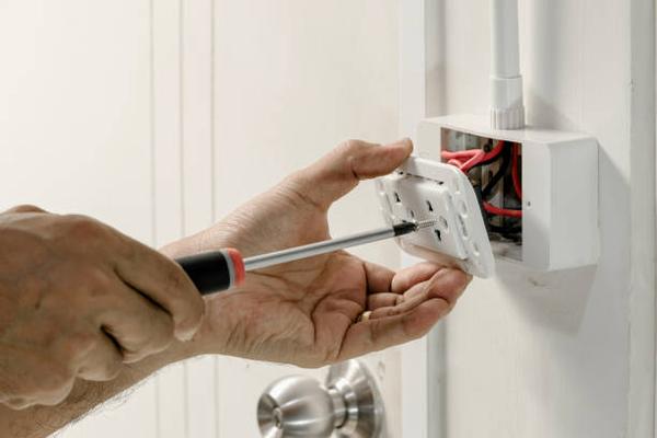 Smoke & Carbon Monoxide Detector Installation Experts